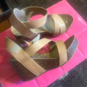 Blowfish malibu tan wedges